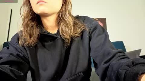 trixibell online show from June 1, 2026, 4:03 am