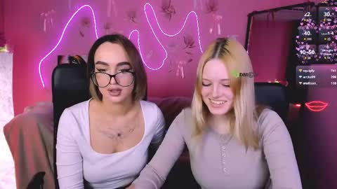 Trixy online show from April 17, 2026, 7:17 pm