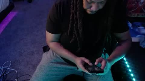 Trmdstrong online show from November 30, 2025, 9:57 am