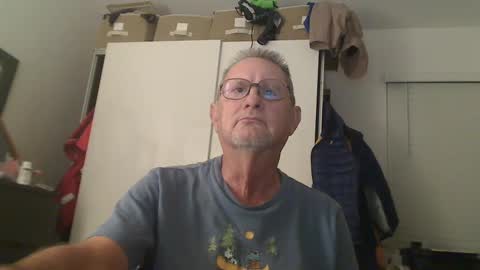 Troffer online show from October 14, 2025, 3:40 am
