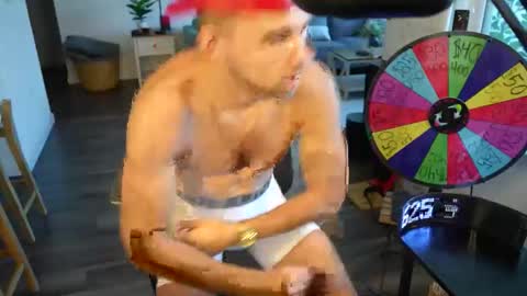 Snapshot of troy_greenxo chatting on October 31, 2025, 9:27 pm Troy Green online show from October 31, 2025, 9:27 pm