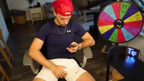 Snapshot of troy_greenxo chatting on November 17, 2025, 10:15 pm Troy Green online show from November 17, 2025, 10:15 pm