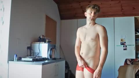 troy_w online show from November 18, 2025, 4:22 pm