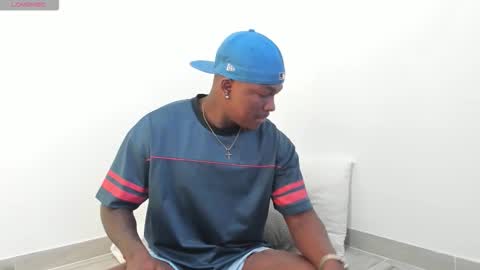 Snapshot of troykhalil chatting on November 9, 2025, 9:02 pm Troy Khalil online show from November 9, 2025, 9:02 pm