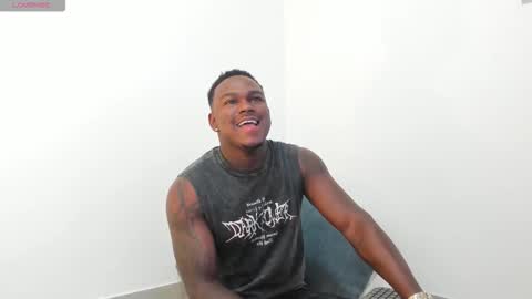 Snapshot of troykhalil chatting on November 10, 2025, 11:26 pm Troy Khalil online show from November 10, 2025, 11:26 pm