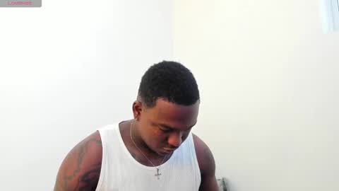 Snapshot of troykhalil chatting on November 26, 2025, 9:16 pm Troy Khalil online show from November 26, 2025, 9:16 pm