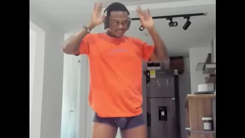 Snapshot of troykhalil chatting on February 3, 2026, 9:31 pm Troy Khalil online show from February 3, 2026, 9:31 pm