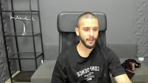 Snapshot of troywade chatting on June 19, 2026, 4:50 am TroyWade online show from June 19, 2026, 4:50 am
