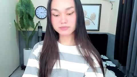 Saskia online show from April 5, 2026, 12:46 pm