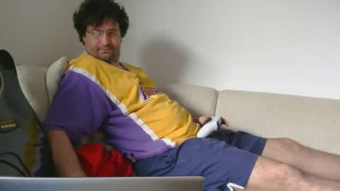 Snapshot of tsartan111 chatting on December 18, 2025, 11:27 am tsartan111 online show from December 18, 2025, 11:27 am