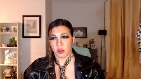 Snapshot of tsbigmilk chatting on February 6, 2026, 9:23 am tsbigmilk online show from February 6, 2026, 9:23 am