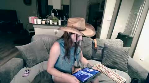 Snapshot of tslovelace chatting on October 8, 2025, 1:36 am tslovelace online show from October 8, 2025, 1:36 am