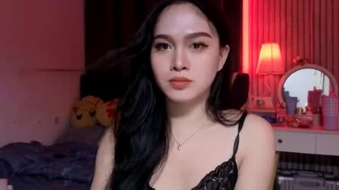 Bella Ratbu online show from November 4, 2025, 12:37 pm