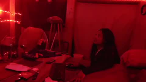 Snapshot of tsnitra chatting on February 20, 2025, 10:16 am TsNitra online show from February 20, 2025, 10:16 am