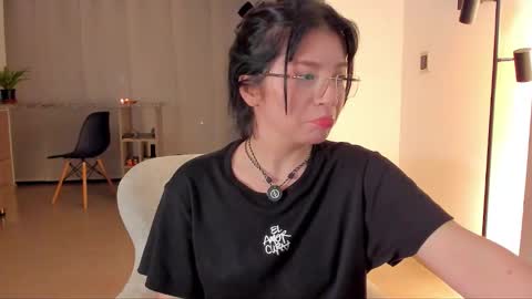 Tsuky online show from November 28, 2025, 2:14 am