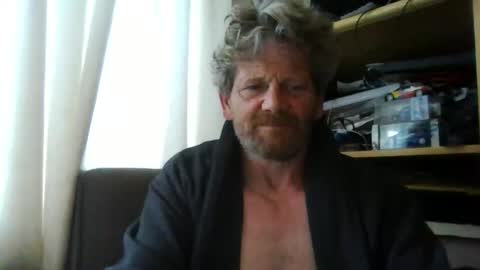 Snapshot of ttb2769 chatting on April 24, 2026, 5:43 am ttb2769 online show from April 24, 2026, 5:43 am