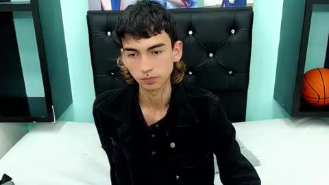 Snapshot of ttimy_x_boy chatting on January 5, 2026, 5:27 pm ttimy online show from January 5, 2026, 5:27 pm