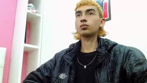 Snapshot of ttimy_x_boy chatting on February 5, 2026, 7:29 pm ttimy online show from February 5, 2026, 7:29 pm