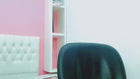 Snapshot of ttimy_x_boy chatting on February 7, 2026, 5:16 pm ttimy online show from February 7, 2026, 5:16 pm