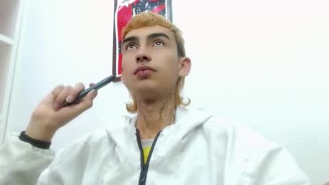 Snapshot of ttimy_x_boy chatting on February 18, 2026, 5:36 am ttimy online show from February 18, 2026, 5:36 am