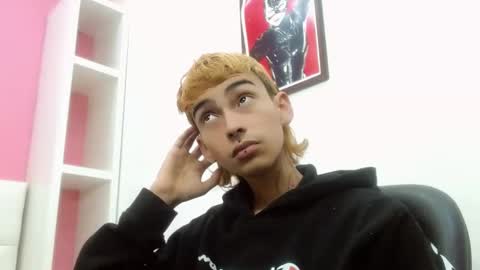 Snapshot of ttimy_x_boy chatting on February 19, 2026, 3:13 am ttimy online show from February 19, 2026, 3:13 am