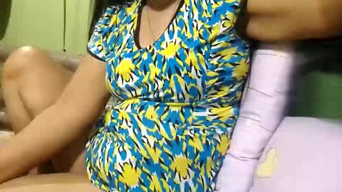 Mae online show from December 4, 2025, 9:12 pm