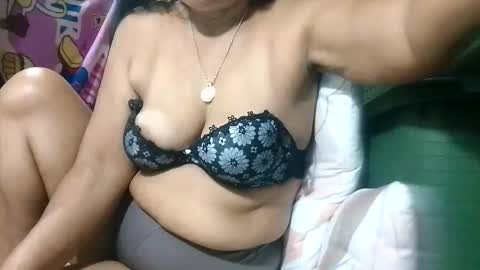 Mae online show from January 18, 2026, 9:29 pm