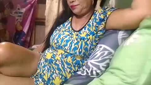 Mae online show from April 15, 2026, 9:15 pm