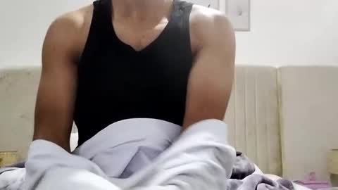 Snapshot of tunisiensexyguy chatting on December 23, 2024, 4:22 am TunisienSexyGuy online show from December 23, 2024, 4:22 am