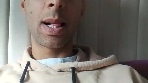 Snapshot of tunisiensexyguy chatting on December 29, 2024, 11:29 am TunisienSexyGuy online show from December 29, 2024, 11:29 am