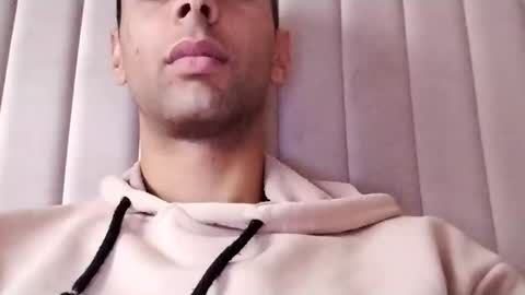 Snapshot of tunisiensexyguy chatting on January 17, 2025, 2:50 pm TunisienSexyGuy online show from January 17, 2025, 2:50 pm