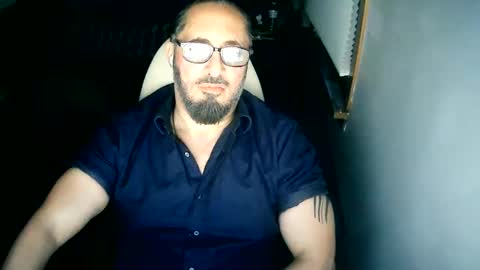 Snapshot of tuscan_taurus chatting on June 6, 2026, 8:52 am tuscan_taurus online show from June 6, 2026, 8:52 am