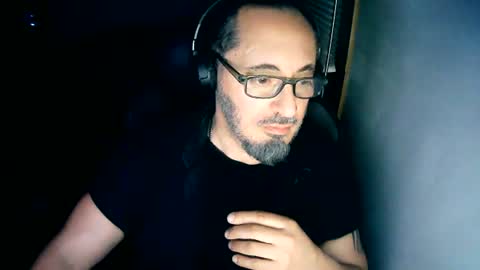Snapshot of tuscan_taurus chatting on August 2, 2026, 7:51 am tuscan_taurus online show from August 2, 2026, 7:51 am