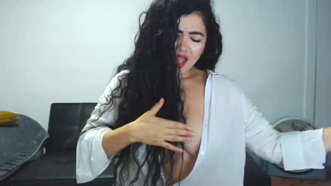 Snapshot of tuti_sex chatting on October 28, 2025, 1:31 am tuti online show from October 28, 2025, 1:31 am