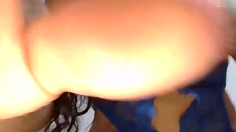 Snapshot of tuzusy chatting on January 16, 2026, 4:49 am tuzusy online show from January 16, 2026, 4:49 am