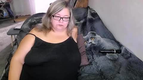 Lana online show from September 12, 2025, 12:11 am