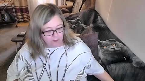 Lana online show from October 19, 2025, 12:22 am