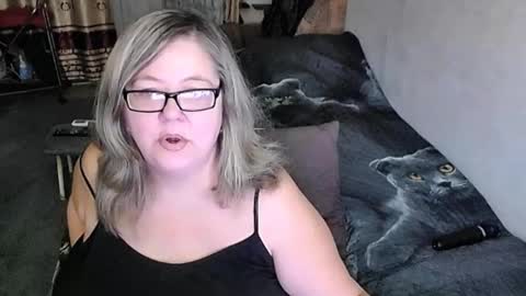 Lana online show from November 9, 2025, 11:25 pm