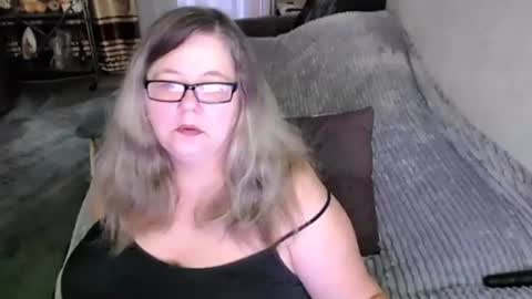 Snapshot of tviks chatting on June 30, 2026, 10:44 pm Lana online show from June 30, 2026, 10:44 pm