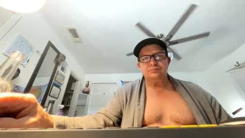 Snapshot of tweeter74 chatting on December 25, 2024, 6:09 pm Tweeter74 online show from December 25, 2024, 6:09 pm