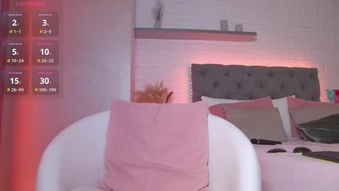 Hallie online show from November 24, 2025, 1:38 am