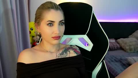 MayCarrey online show from March 19, 2026, 11:31 pm