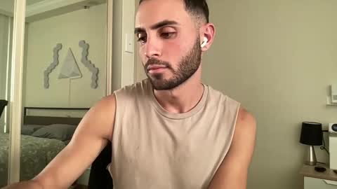 Snapshot of twikboy chatting on February 18, 2025, 8:05 am Twinkboy online show from February 18, 2025, 8:05 am