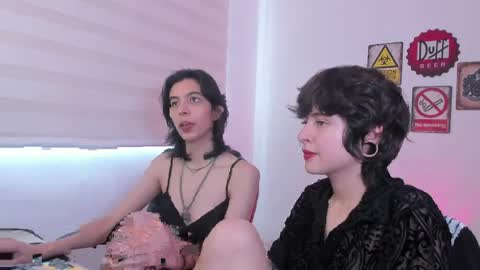 Eve  Lili online show from April 7, 2026, 3:34 pm