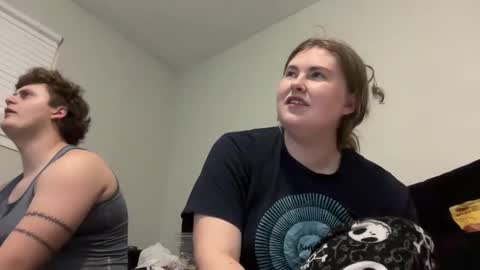 twinfl4m3ss online show from December 18, 2025, 5:46 am