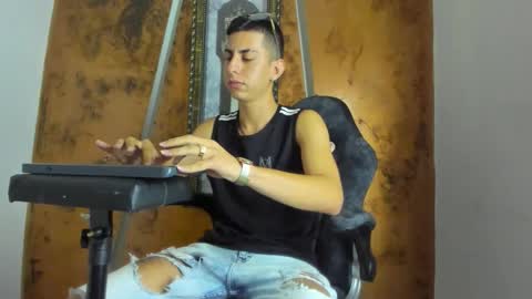 twink_scott19 online show from September 28, 2025, 12:16 am