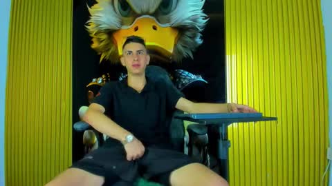 twink_scott19 online show from December 23, 2025, 5:16 am