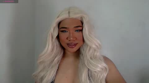 Cheska Schock online show from November 14, 2025, 2:38 pm