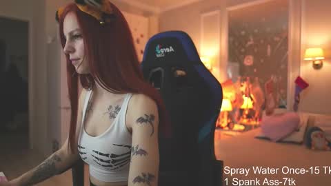 Snapshot of twinkle_fox chatting on January 5, 2026, 10:13 pm Alice online show from January 5, 2026, 10:13 pm