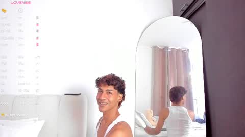 Snapshot of twinksboys_23 chatting on July 7, 2026, 1:04 pm twinksboys_23 online show from July 7, 2026, 1:04 pm